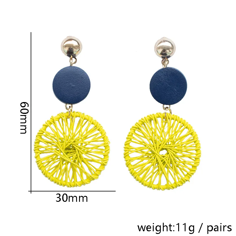 

New Fashion Creative Accessories Earrings for Women Vintage Temperament Long Geometric Hollow Wood Pendant Earrings For Women