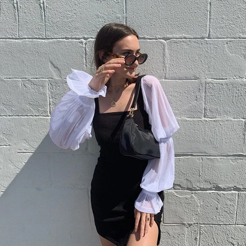 Элегантное сексуальное мини-платье с длинными пышными рукавами в стиле пэчворк