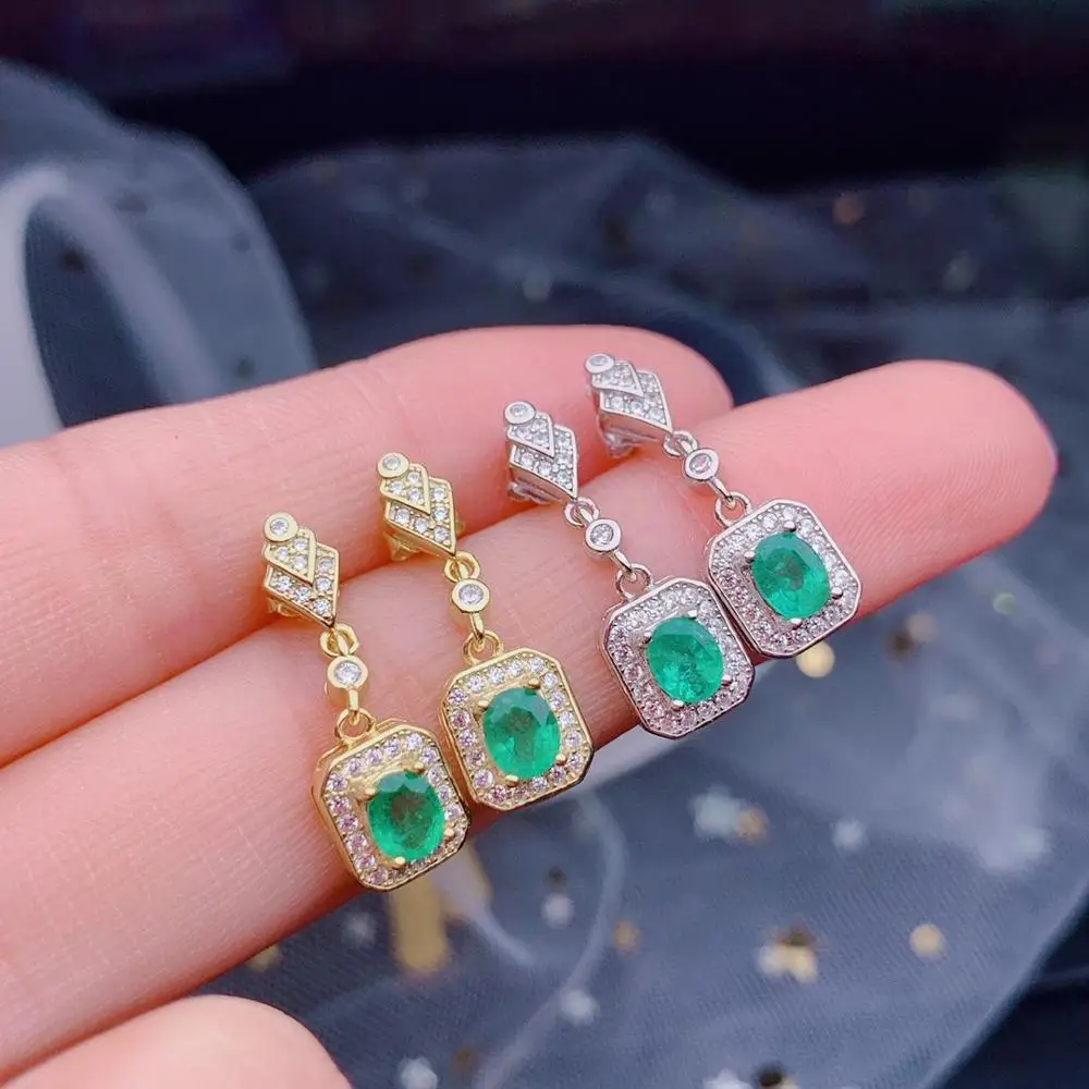

Серьги-гвоздики из серебра 925 пробы с изумрудом, 4 Х5 мм