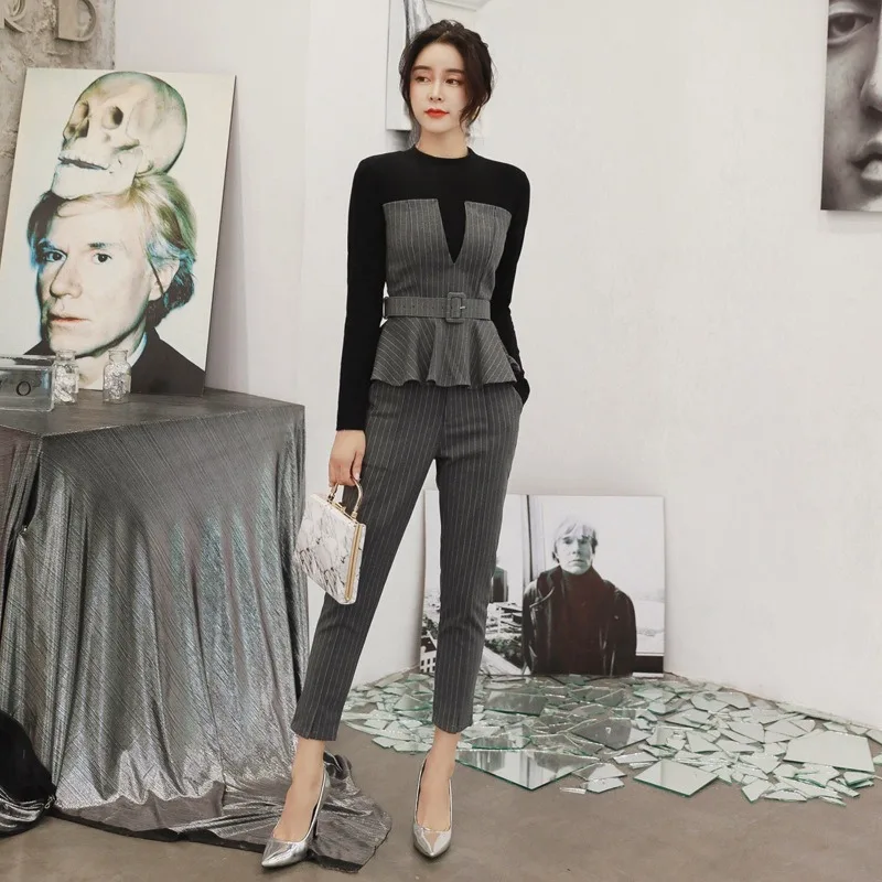Женский офисный костюм из 2 предметов элегантный облегающий в полоску с