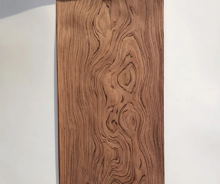 

3pcs/lot L:2.5Meters Width:25cm Thickness:0.25mm Rosewood Veneer