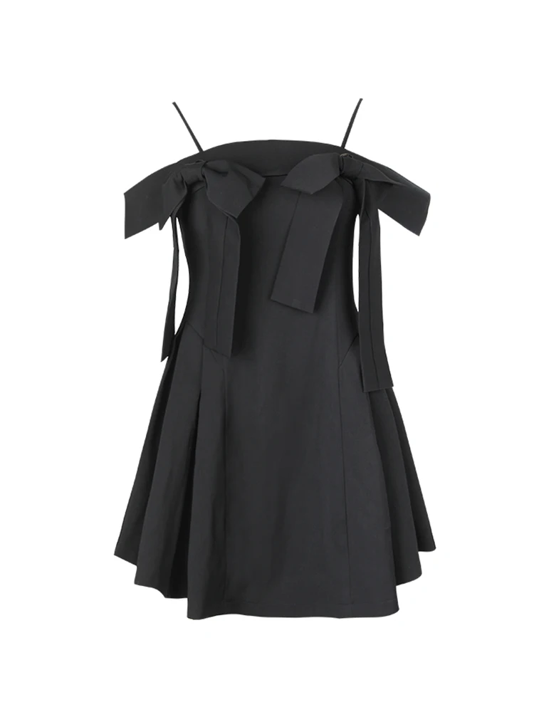 

French temperament sweet white dress female 2021 summer seaside vacation one-shoulder suspender skirt Can be disassembled skirt