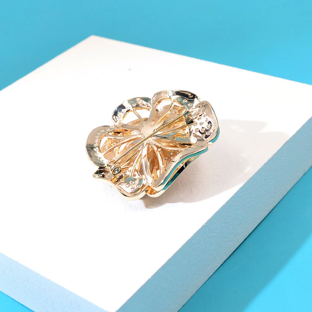 

CINDY XIANG New Arrival Pearl Cubic Zircon Brooches For Women Elegant Multi-layer Flowers Copper Brooch Pins Fashion Jewelry