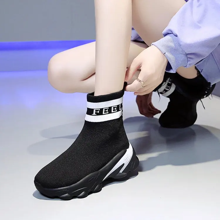 Трикотажные высокие кроссовки на платформе 2019 г. Женская повседневная обувь