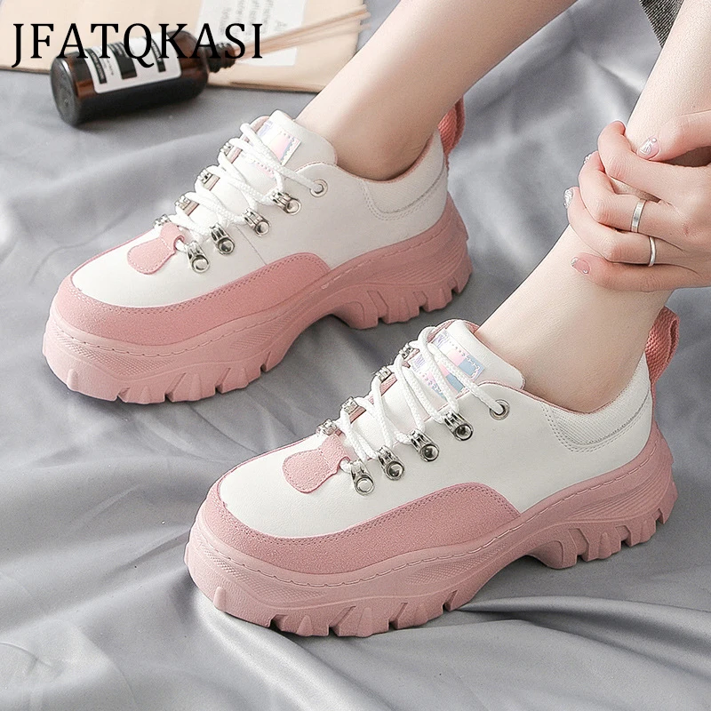 Женские кроссовки на толстой подошве повседневная Весенняя дышащая