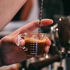 Термостойкая стеклянная мерная чашка для эспрессо, измерительный кувшин для молока с ручкой и двойнымодинарным горлышком, 1 шт.