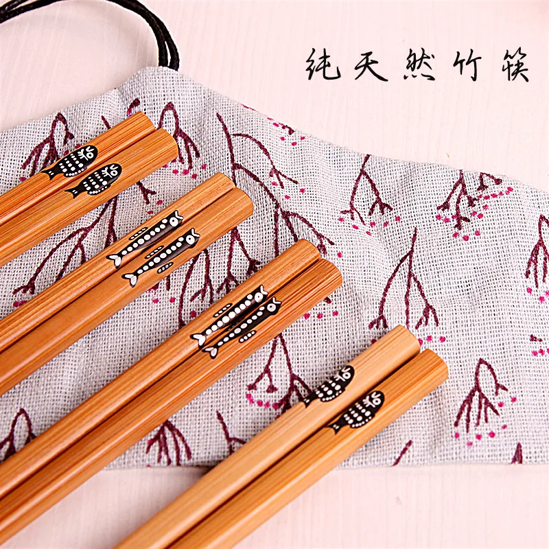 Набор для приготовления суши из натурального бамбука "Premium Bamboo Rolling Making Kit DIY Tools" с лопаткой, деревянной ложкой, палочками и занавеской.