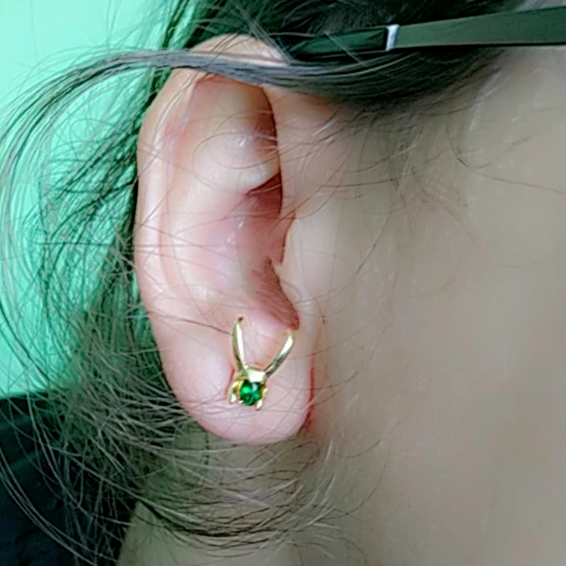 

Creative Green Rhinestone Crystal Gold Color Loki Helmet Earrings for Men Fashion Jewelry Female Elegant Stud Earrings