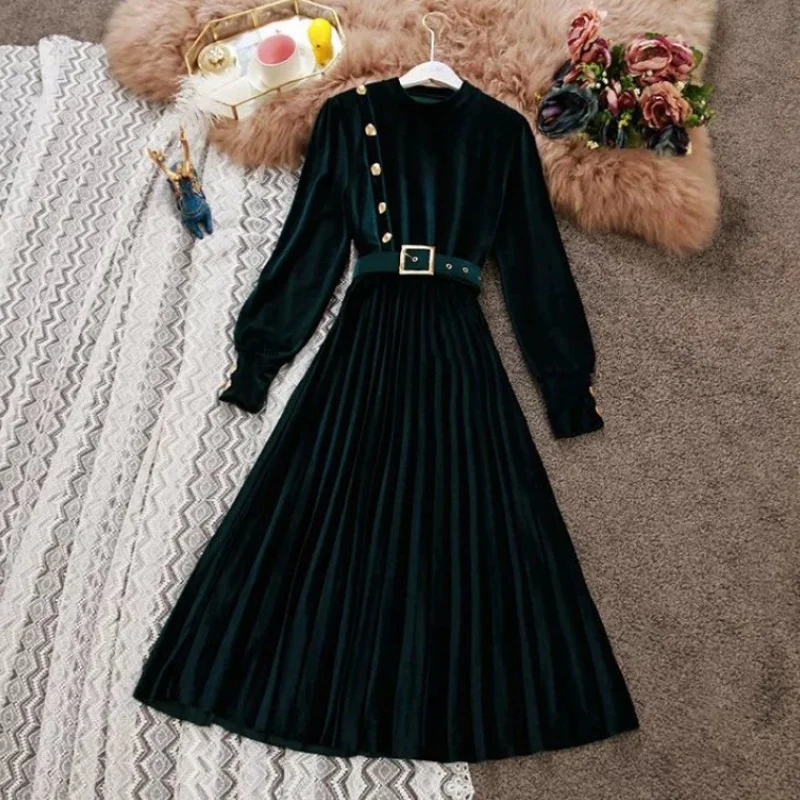 Женское плиссированное платье винтажное однотонное бархатное с длинным рукавом