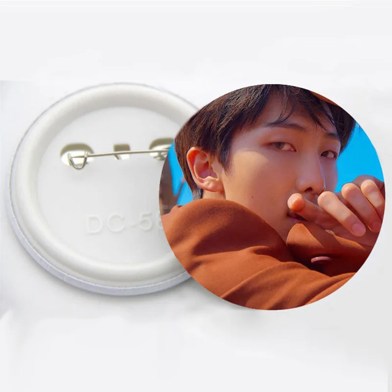KPOP Bangtan мальчики любят себя LY поддельная карта любви душа Persona мальчик с Luv значок брошь булавки ювелирные изделия броши булавка JIMIN V - Окраска металла: RM 1