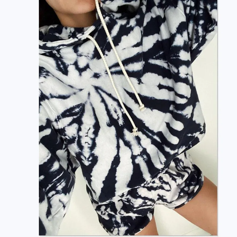 

New Arrival Women's Suits Summer Fashion 2020 Ladies Casual Long Sleeve Hooded Top + Shorts 2 Piece Set Loose Women's Costumes