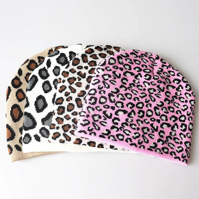 

Шапка мужская Трикотажная с леопардовым принтом и принтом в виде пятнистых животных