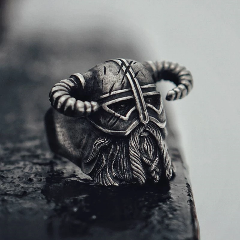 

SECRET BOY Vikings Nordic Style Horns Helmet Warrior Ring Mens Vintage Heavy Carbide Rings Unique Biker Jewelry