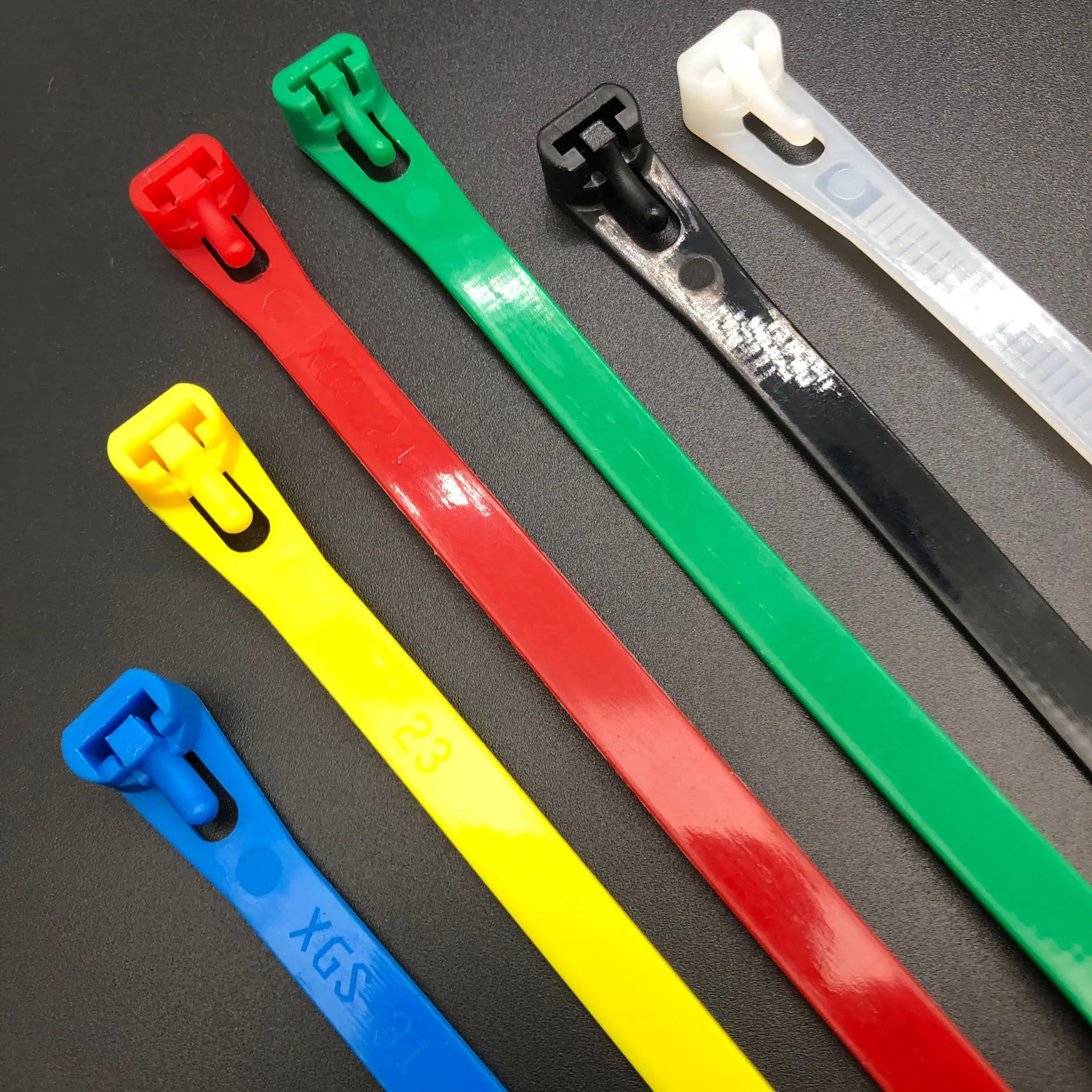 

350/400MM Length Cable Organizer Reuseable Cable Ties 50pcs Colorful Nylon Zip Ties No Breakage After Repeated Use