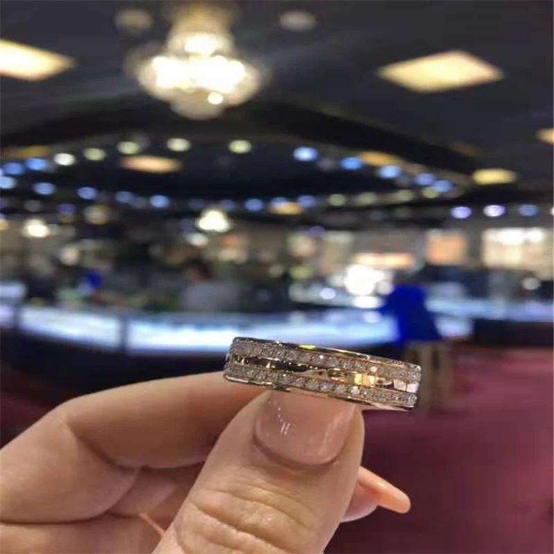 

BAOSHINA Business Plain Ring For Women Wide Face Full Crystal Female Ring Wedding Party Jewelry Female Fashion Hand Accessories