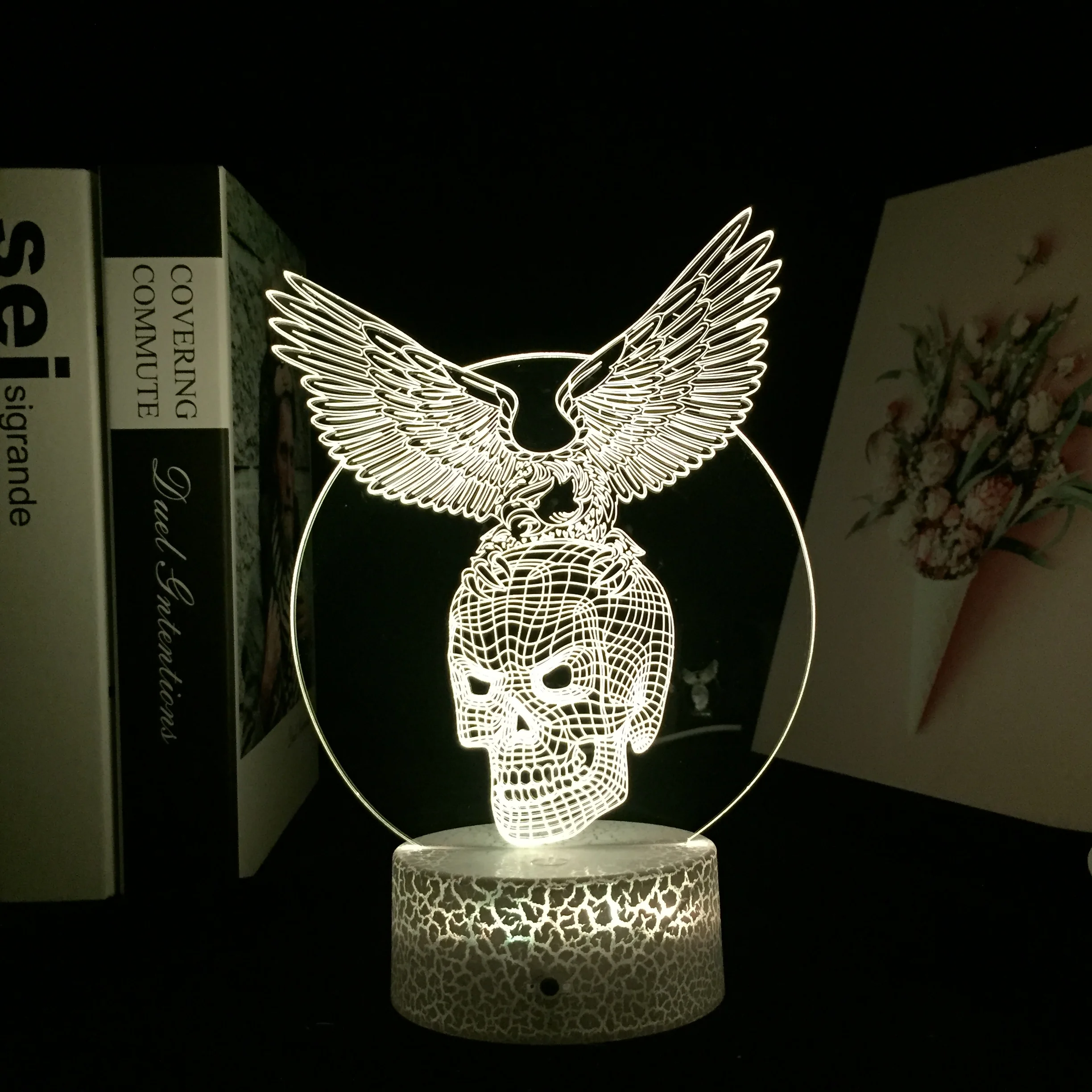 

Skull Eagle 3D LED Night Light Touch Remote Contro Colorful Acrylic Table Lamp for Cool Gift Party Room Atmosphere Decor