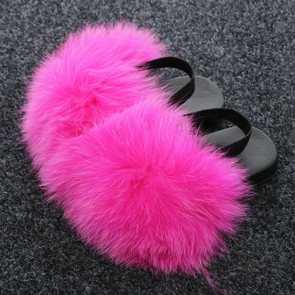 Шлепанцы детские плюшевые тапки с ремешком мех енота радужные сандалии сланцы