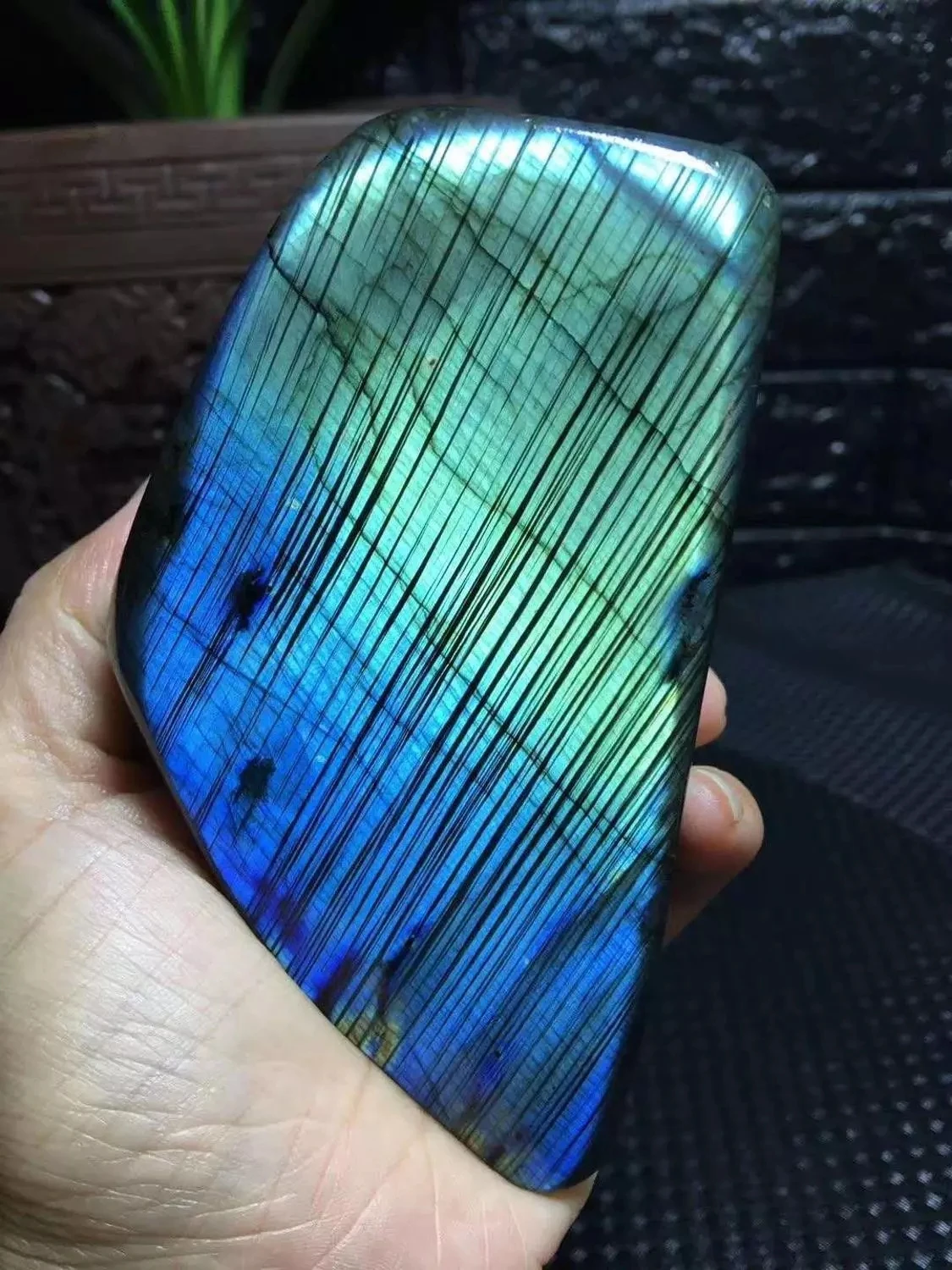 

Natural Crystal Moonstone Raw Gemstone Ornament Polished Quartz Madagascar Labradorite Handicraft Decorating Stone Healing