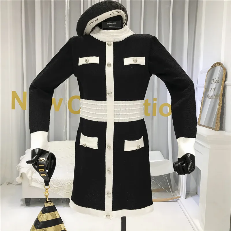 Женское Короткое трикотажное платье ALPHALMODA винтажное мини контрастных цветов на