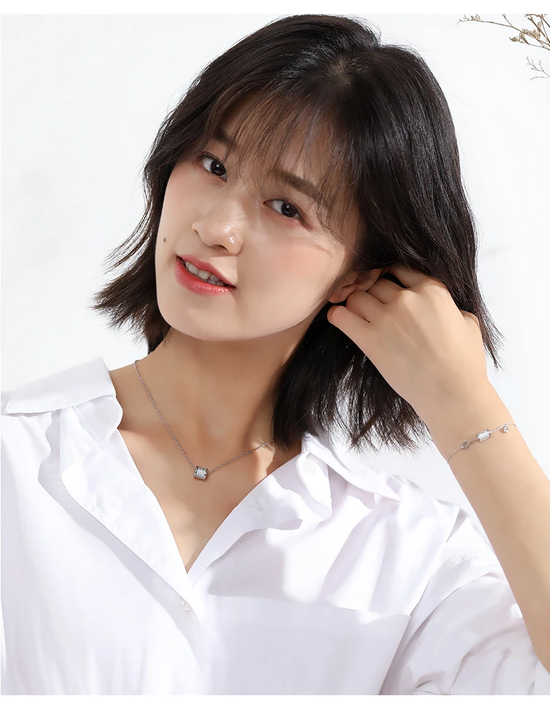 

Xiaoman waist s925 sterling silver simple super shining personality light luxury necklace pendant girlfriend birthday gift