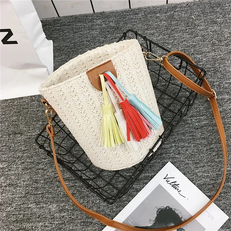 

2021 New Tassel Straw Bucket Bags For Women Lady Handbags And Purses Sac Femme Crossbody Bag Female Shoulder Bag Boloso Mujer