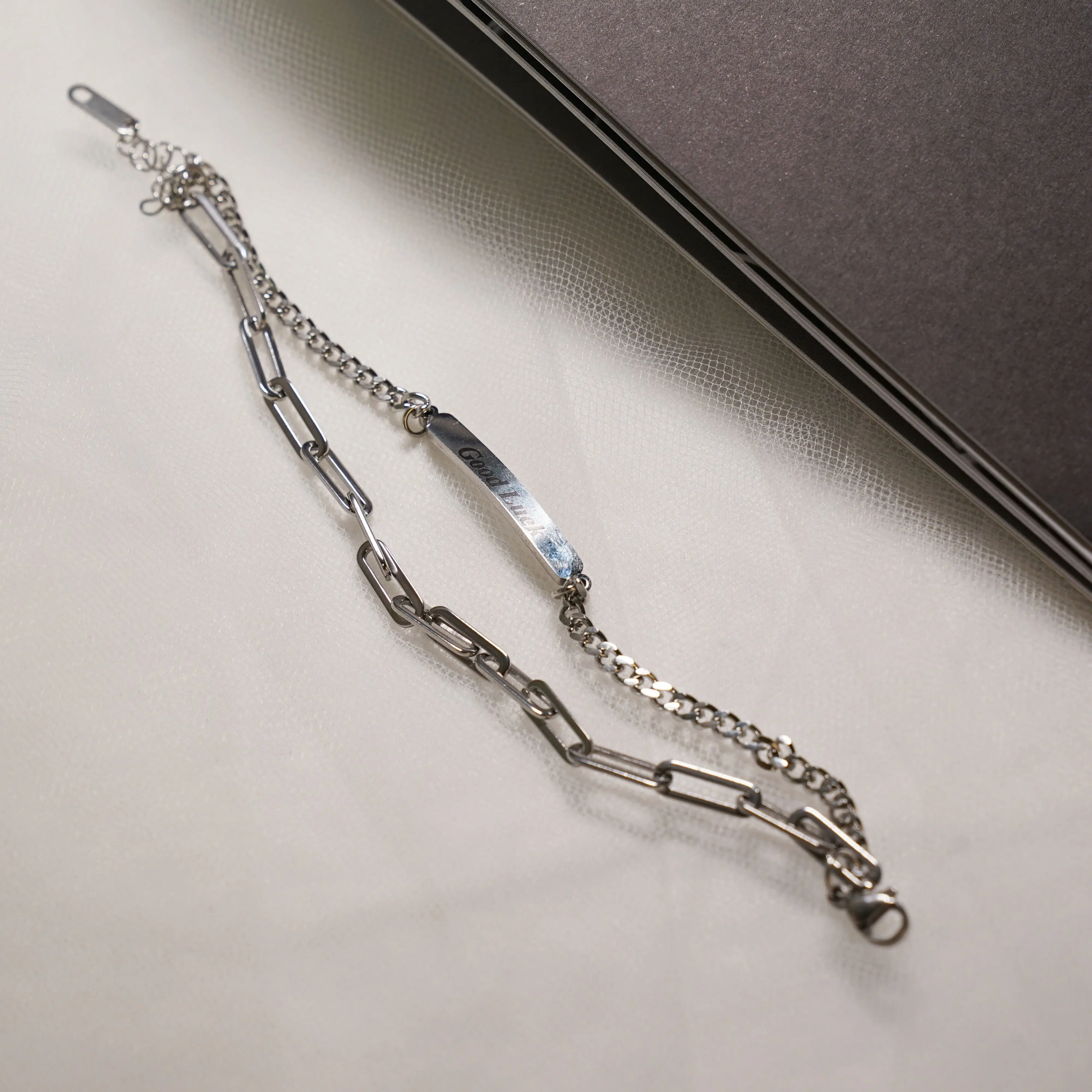 

Women's silver metal braceletgoodluck word thin chain trend hippop elegant fashion jewelry