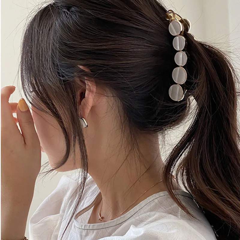 

Temperament Korean word clip headdress ins pearl banana clip vertical clip ponytail hairpin simple style hair accessories
