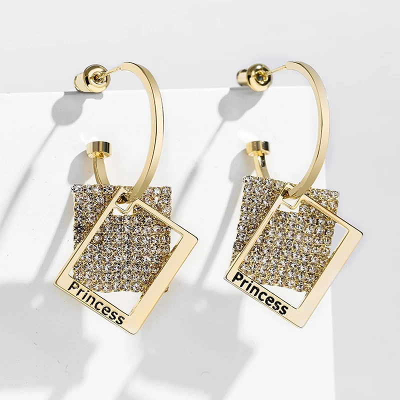 

2021 New Fashion Statement Earrings Princess Red Geometric Drop Earrings For Women Punk Metal Earring Trendy Jewelry Elegant