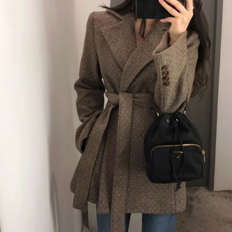 

Leiouna Polka Dot Coffee Vintage Thicken Slim England Style New Small Suit Winter Warm Wool Blend With Belt Women Manteau Coat