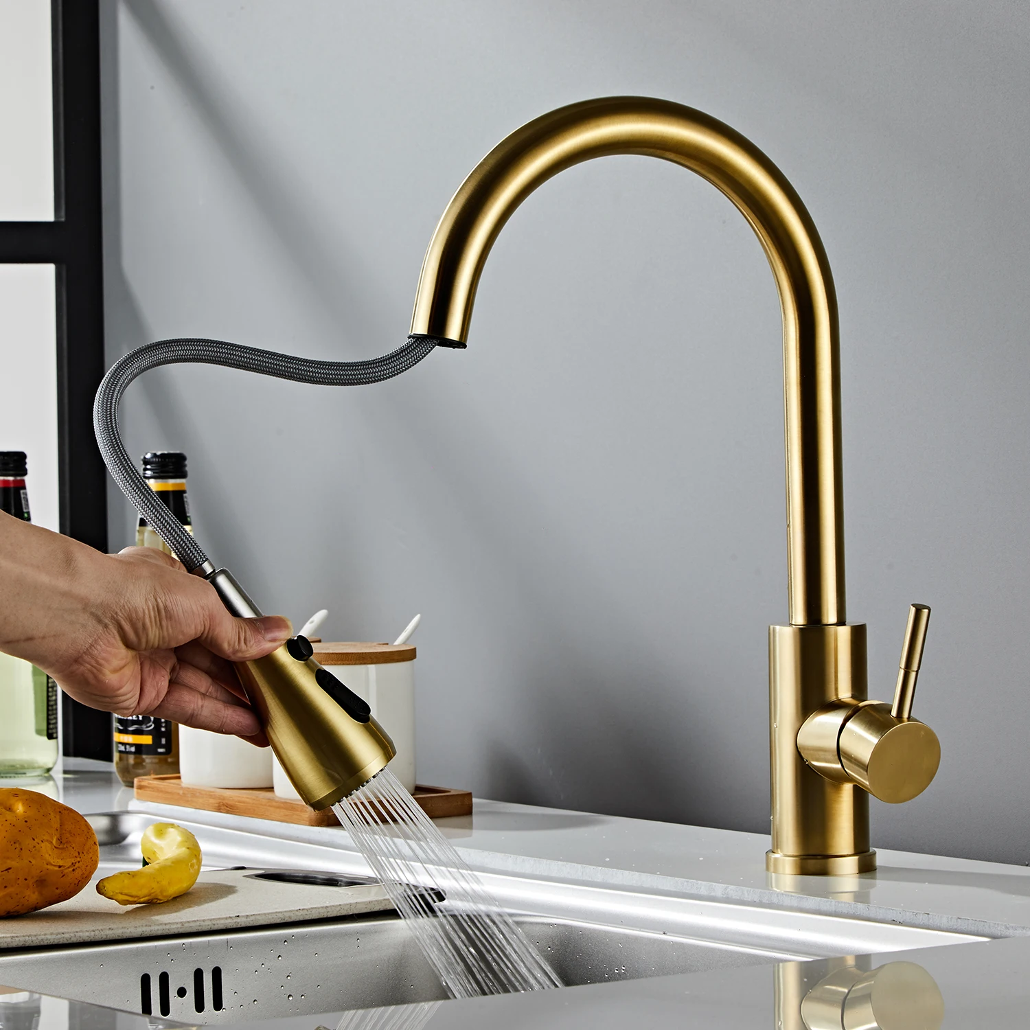 

Кран для кухни, распылитель горячей и холодной воды с выдвижным сенсорным датчиком, хром/черный/золотой, 2021