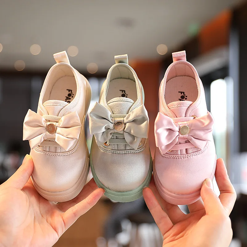 

2020 элегантные вечерние детские туфли для девочек кожаные полосатые туфли для маленьких принцесс детские кроссовки с жемчугом