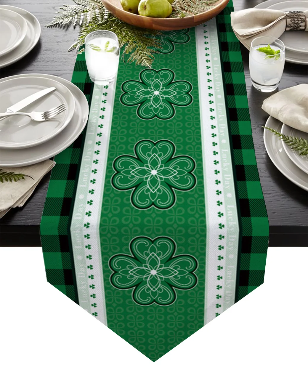 

St Patrick'S Day Clover Green Table Runner for Home Dining Tea Table Shoe Cabinet Cover Table Flag Wedding Party Decoration