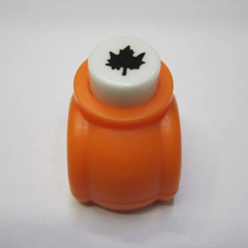 Maple leaf Смешной цвет случайный Мини ребенок бумага формирователь перфорирующий резак самодельная открытка Изготовление Скрапбукинг метки ремесло Chidlren инструмент - Цвет: Maple leaf