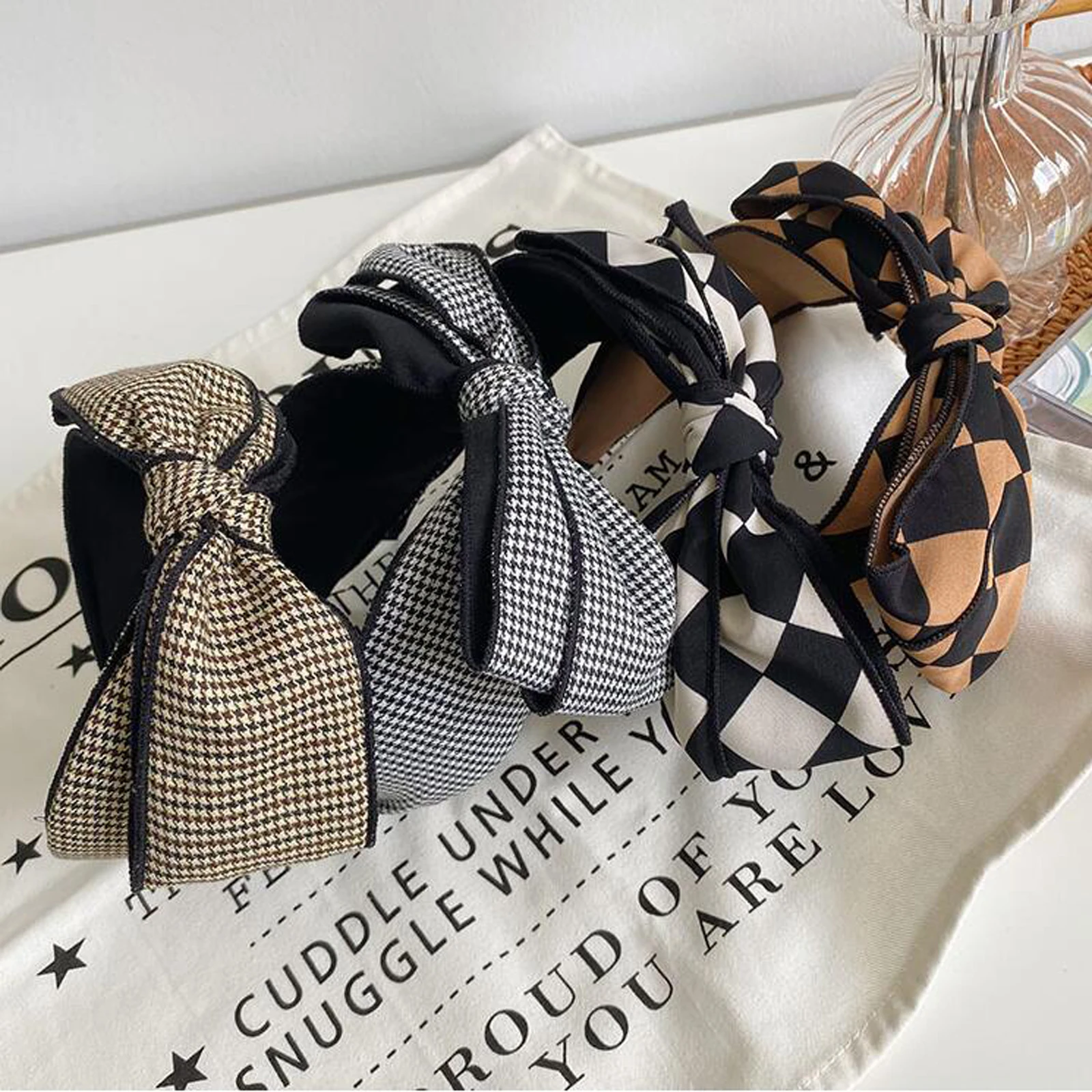 Женская повязка на голову с большим бантом осенняя |