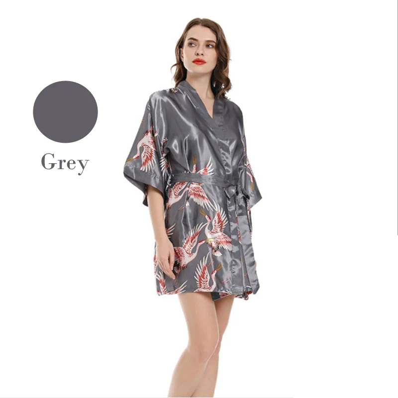 Японский стиль Короткие свободные атласные Павлин Женская юката платье пижамы Восточный журавль кимоно хаори китайский Qipao ночная рубашка халат - Цвет: Grey