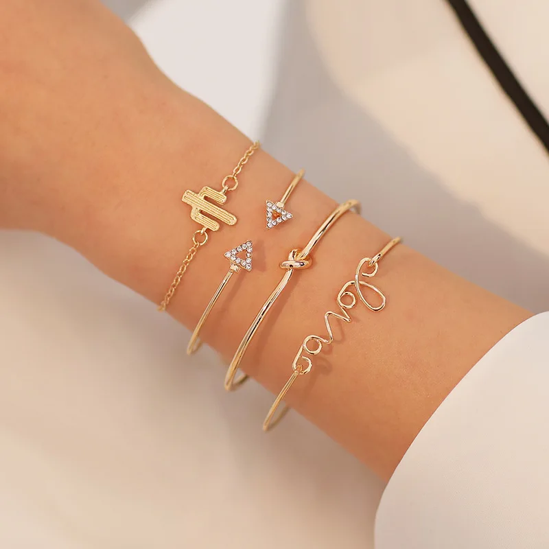 

4Pcs/set Fashion Hot Sale Love Women's Bracelet Ins Style Gold Women Bangle Bracelet Jewelry Accesories For Women Dropshipping