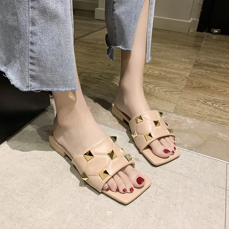 

Shallow Shoes Slippers Casual Slides Low Rivet Slipers Women Luxury 2021 Soft Summer Hoof Heels PU Concise Shoes Slippers Women