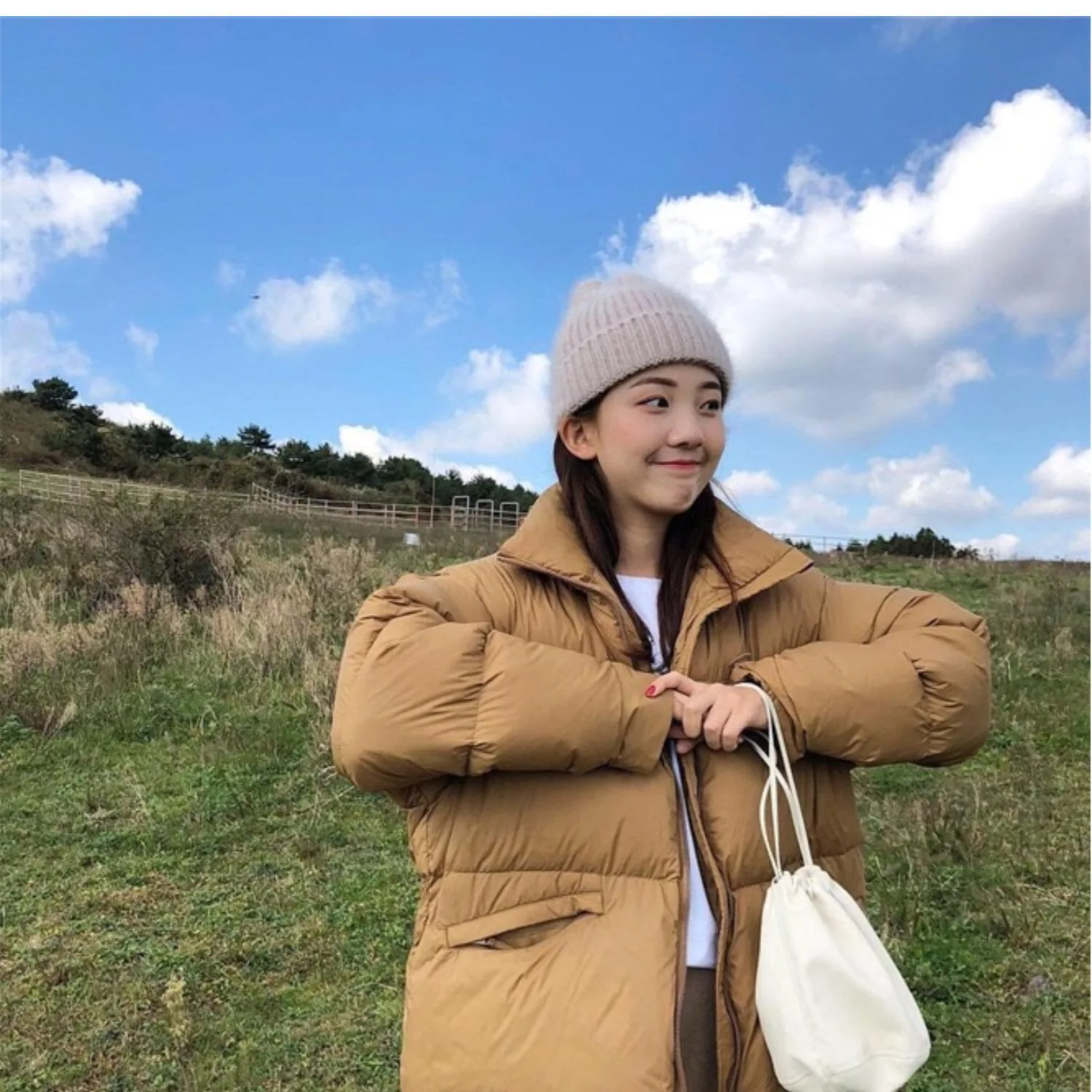 

2020 New Winter Korean Down Jacket Women's Short Fashion All Match Warm Loose White Duck Down Bread Jacket Warm Padded Jacket