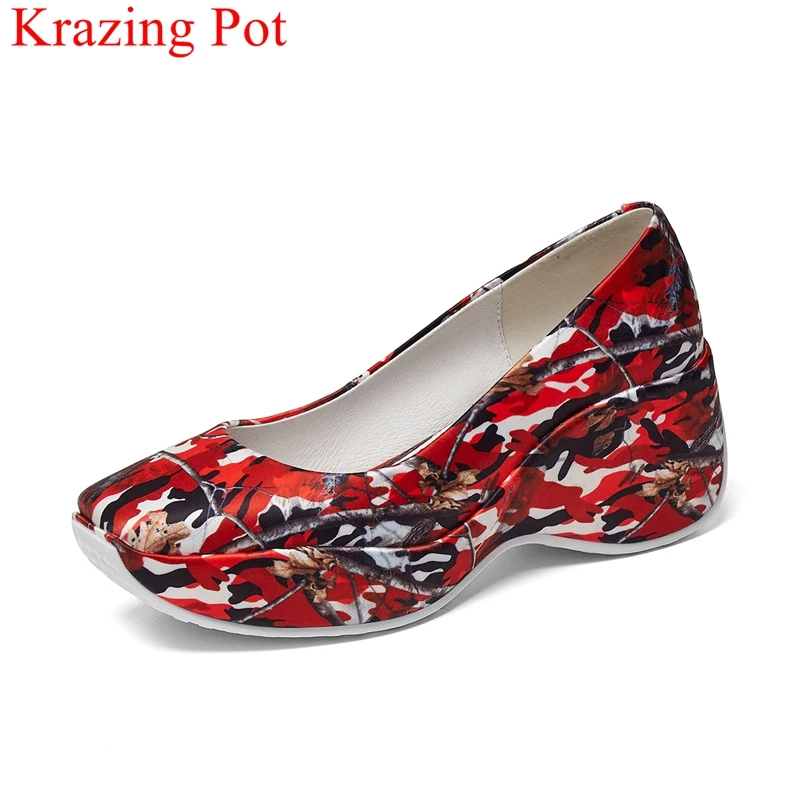 

Женские туфли-лодочки на платформе, с принтом