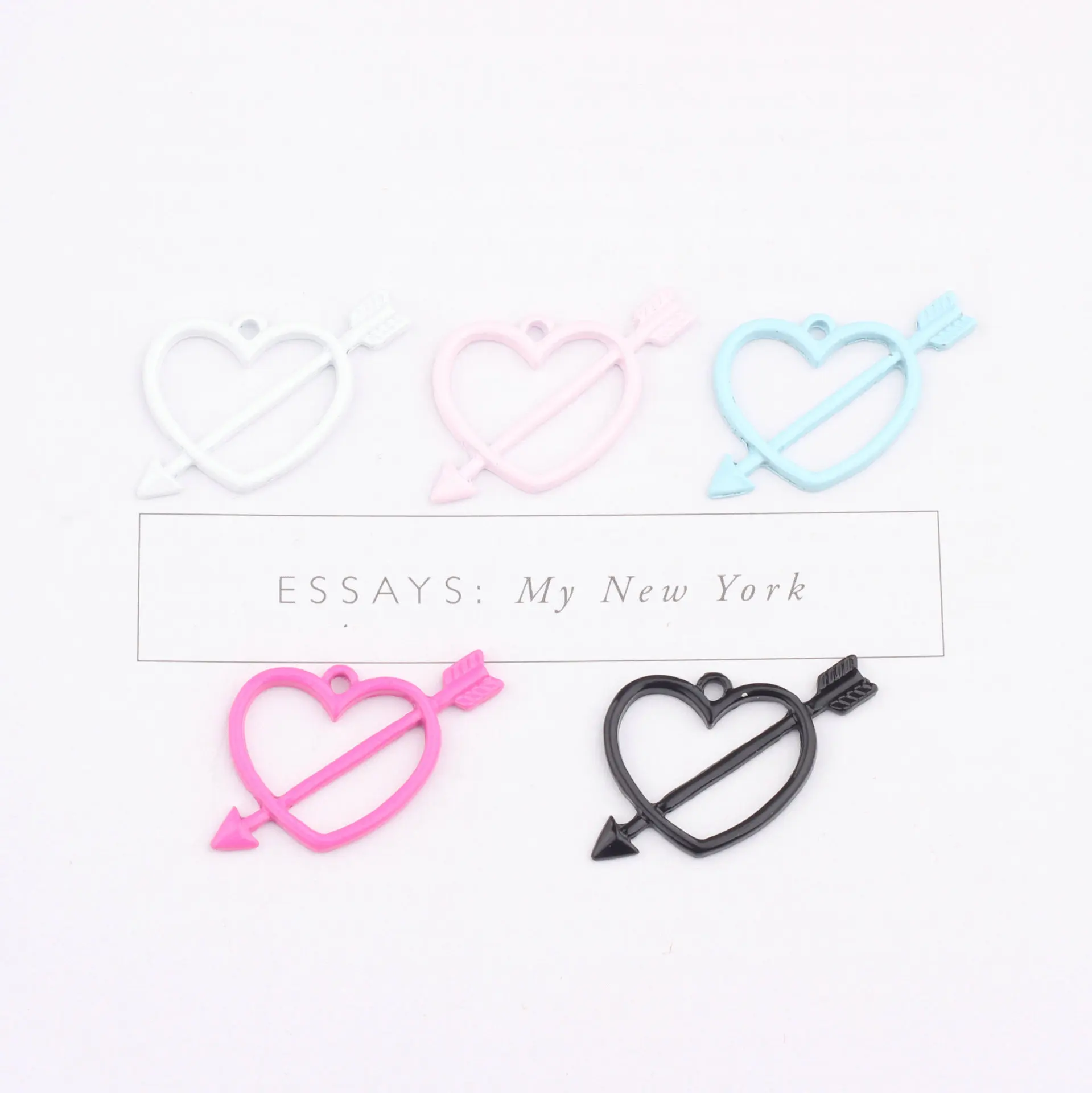 20 шт./лот подвески в виде сердца стрелы цинковый сплав металлическая эмаль