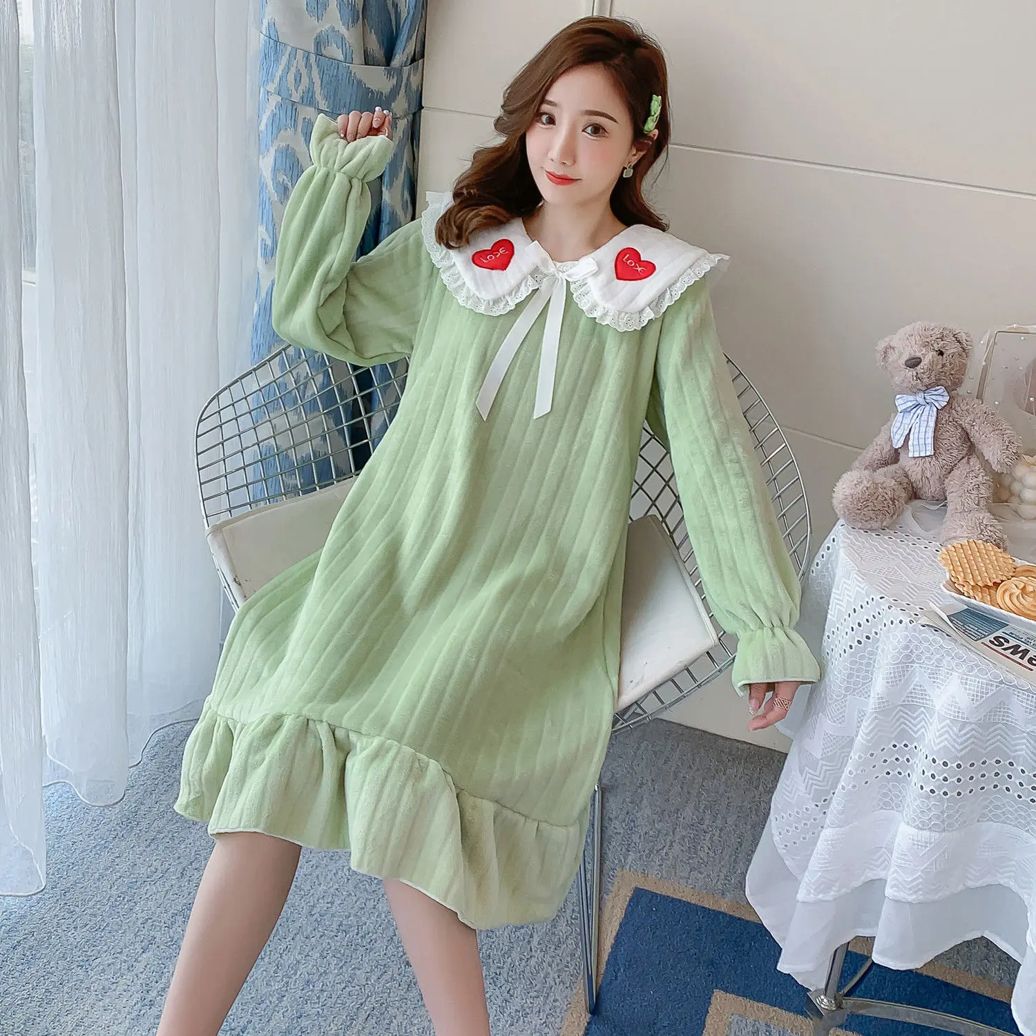 Facecloth Nightgown Long Section Winter Thickened Coral Velvet Pajamas Female Long-sleeved Doll Collar Students Cute Princess