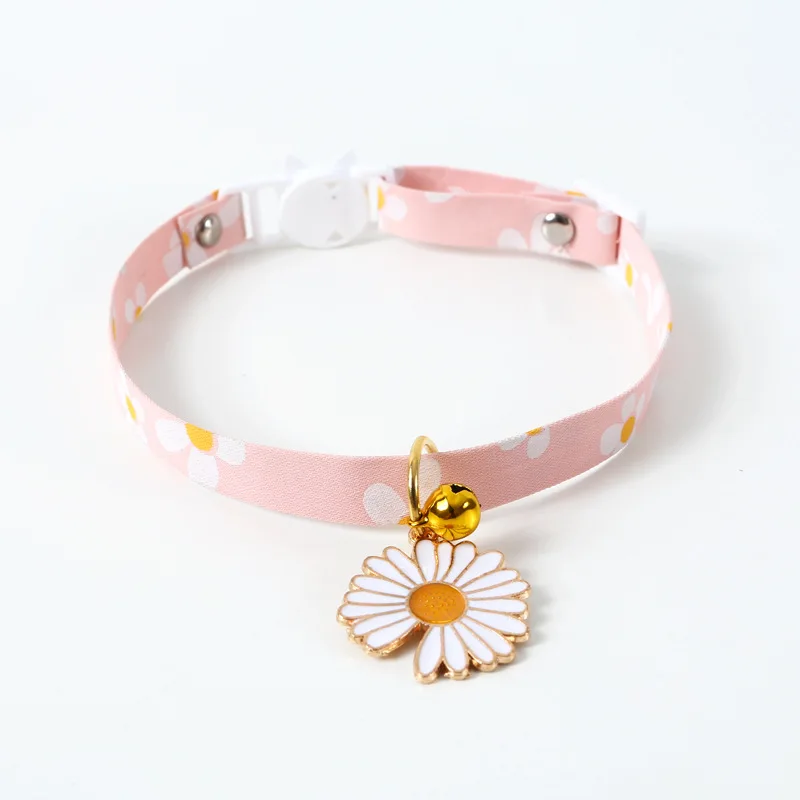 

3PCS Flower Cat Collar Pet Small Dog Collar Various Colors Lovely Shape and Soft Material Collar Random Color