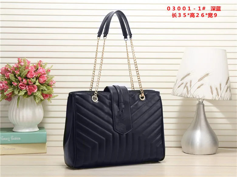 

2020 new V-pattern fashion women's bag single shoulder portable chain bag purses and handbags Luxury Designer