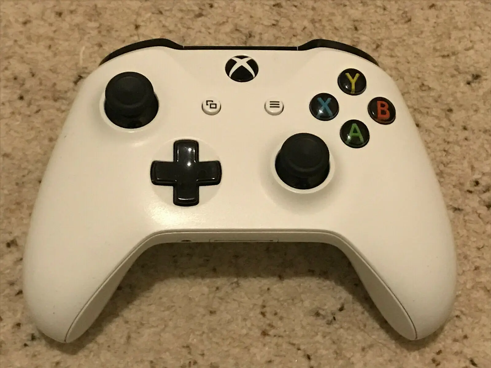 

Официальный Белый беспроводной контроллер Microsoft Xbox One S 1708