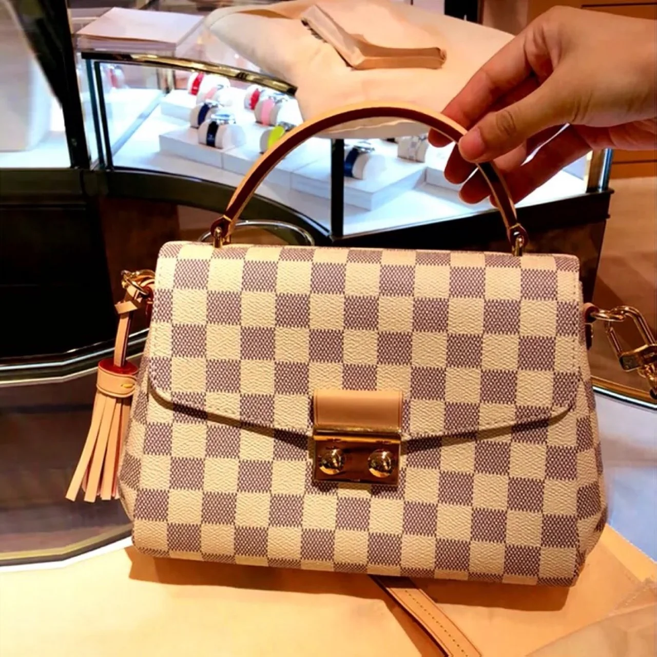 

Physical belt 2021 leather women's bag fashion simple lock lattice postman bag Single Shoulder Messenger Bag