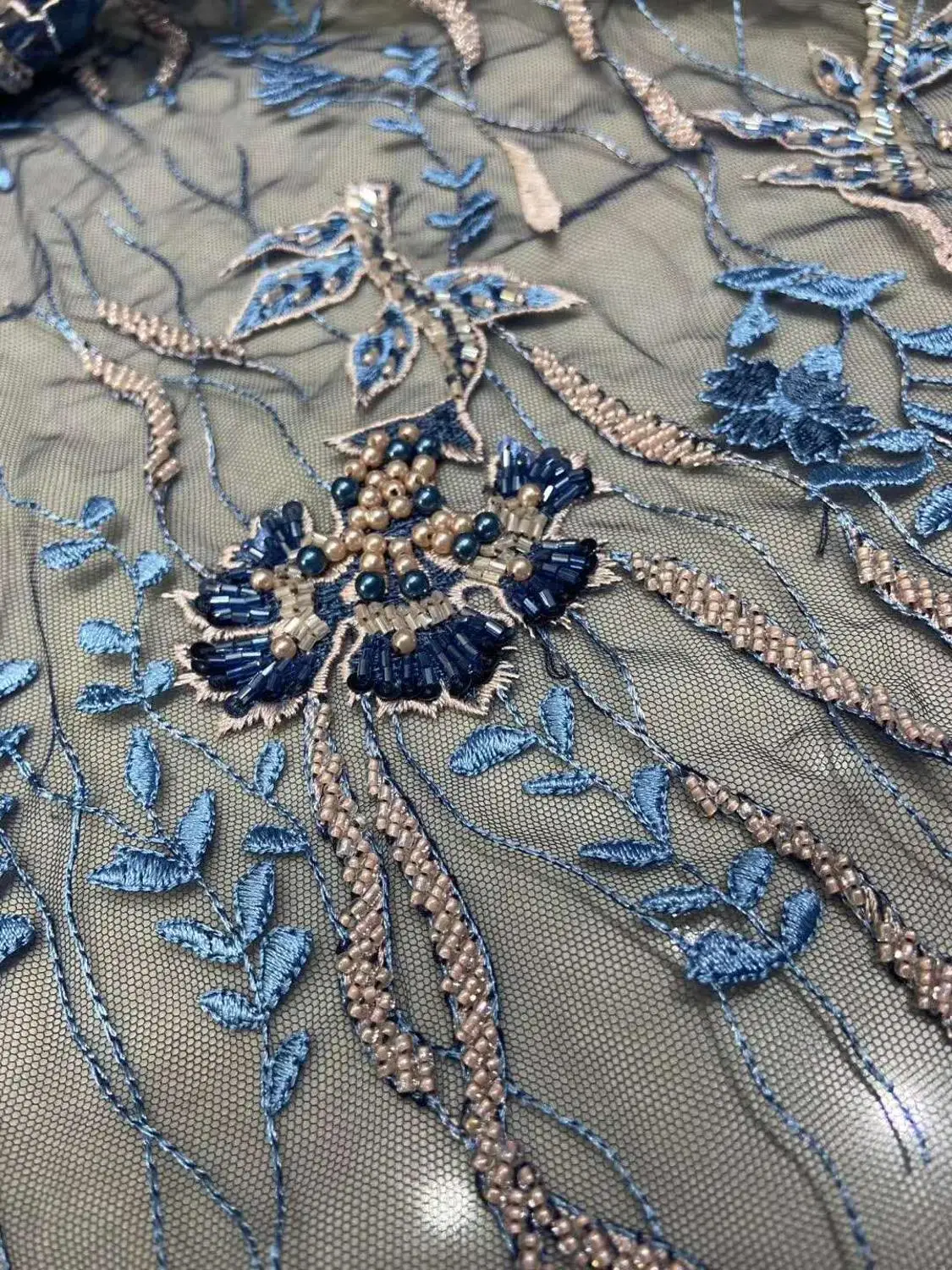 Роскошное вышитое вручную бисером высококачественное французское тюлевое