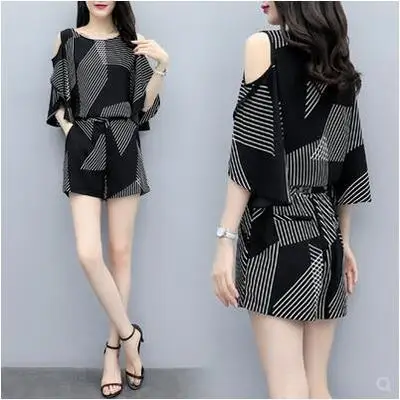 

2020 Summer Striped Fashion Women Two Piece Sets Outfits Shoulder Open Tops + Shorts Suits Casual Korean Female 2 Pcs Sets