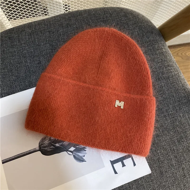 Вязаные шапки известного бренда из кроличьего меха облегающие женская зимняя