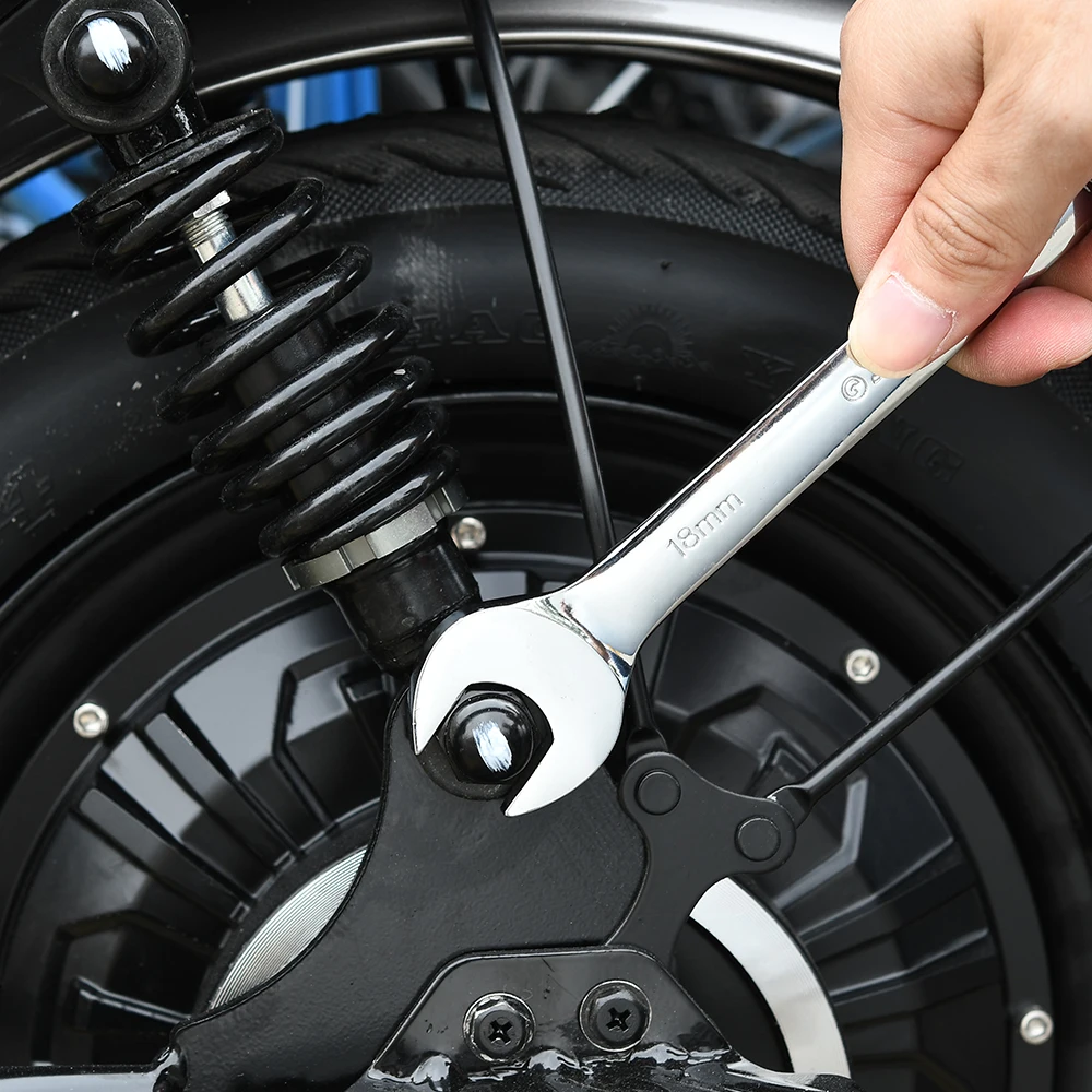 

122PCS Socket Ratchet Wrench Sets of Universal Keys for Car Metric Standard Ratchet Hand Tool for Garage Torx Set of Nozzles