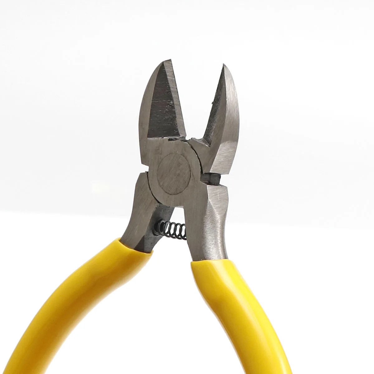 1 шт. желтые круглоноздревательные ювелирные клещи DIY с длинным носом. Практичный инструмент для ручной работы в комплекте с оборудованием и набором инструментов.